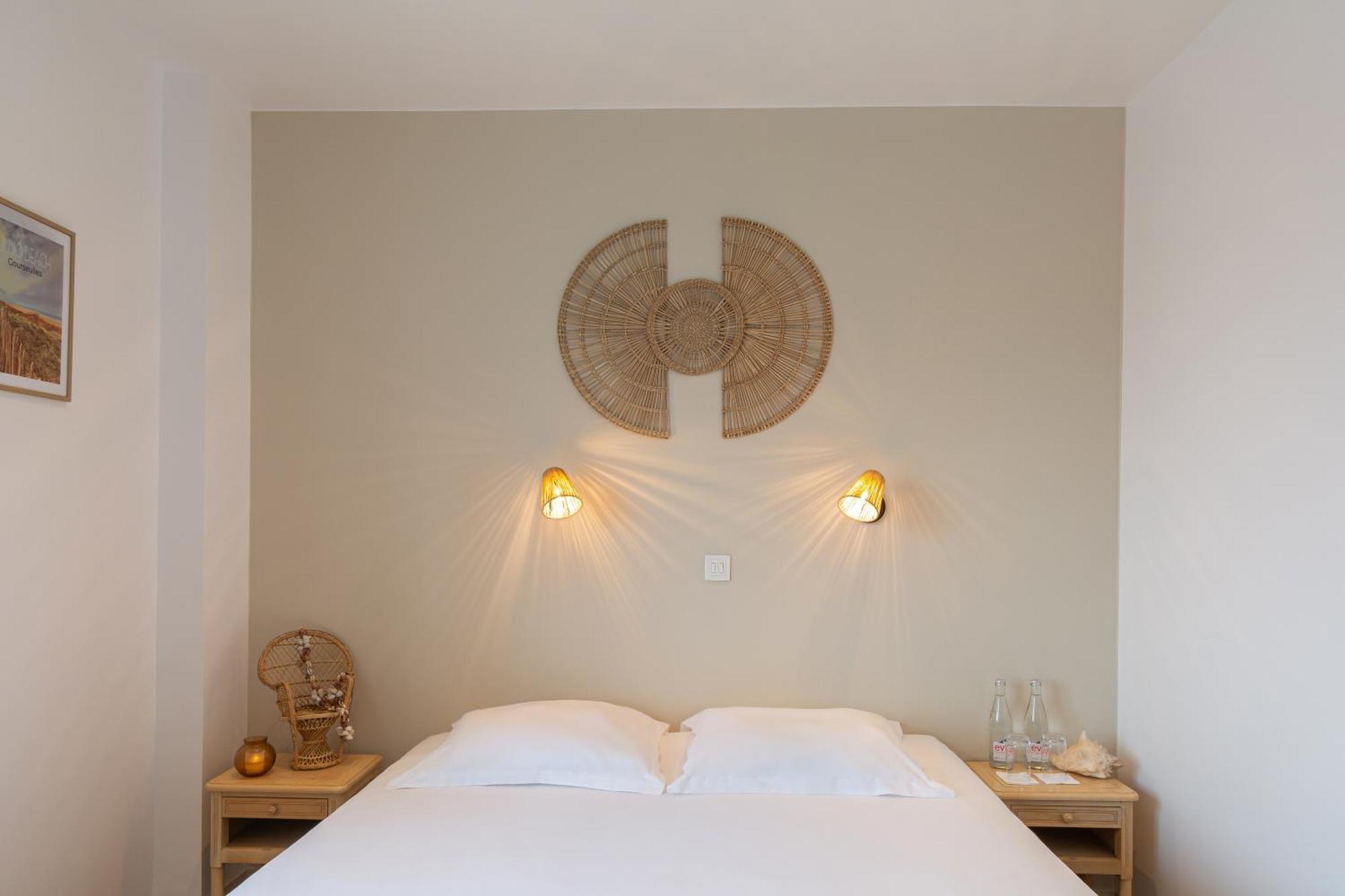 Hotel De La 2*